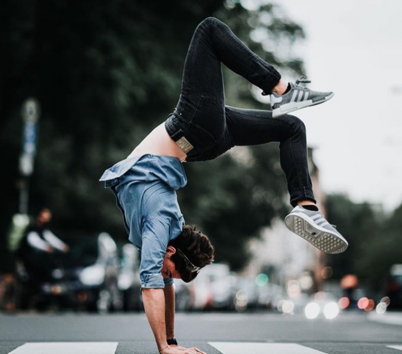 28/29 September I Elevate Through Strength! 10 hour flight school for students and teachers mit Brad Franco / Flingern 28/29 September I Elevate Through Strength! 10 hour flight school for students and teachers mit Brad Franco / Flingern